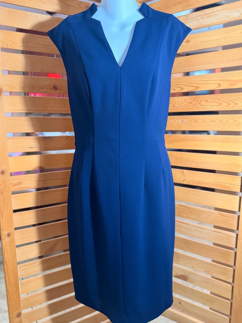 Roz & Ali Navy V-Notch Cap-Sleeve Sheath Dress
